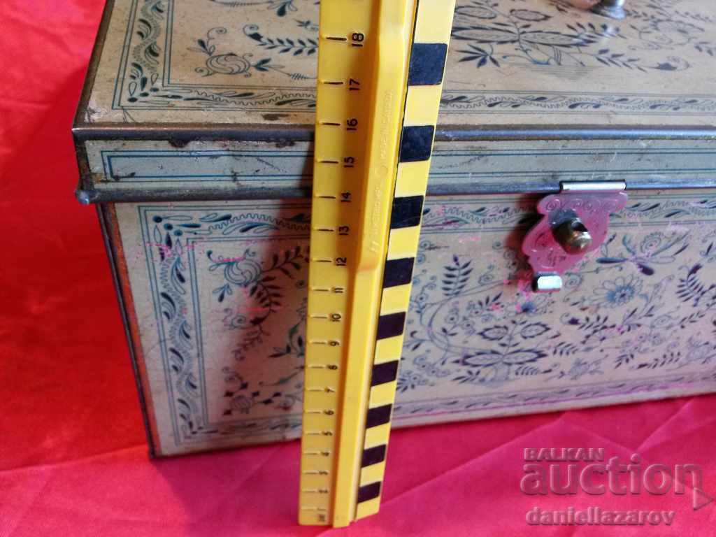 Μεγάλο παλιό τσίγκινο κιβώτιο Τύπου σεντούκι - 7 Μεγάλο παλιό τσίγκινο κιβώτιο Τύπου σεντούκι - 7