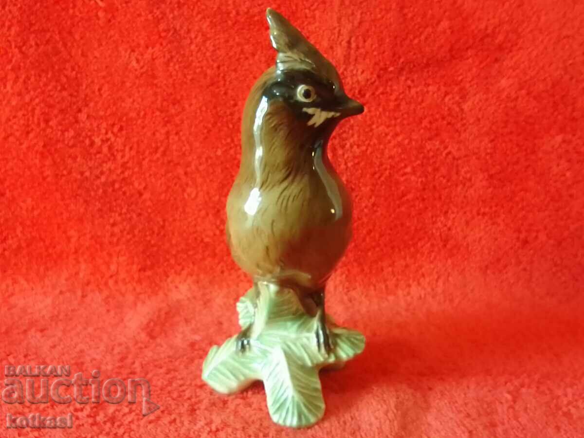 Delivery of Old colored porcelain figure Bird Goebel markings