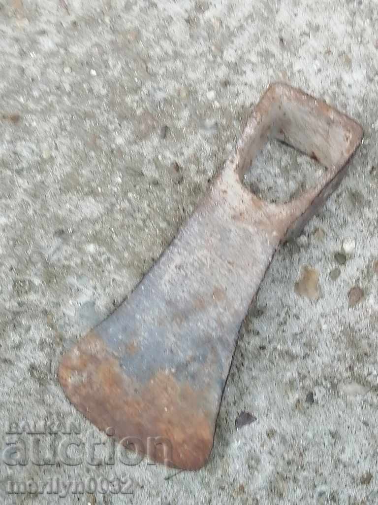 Delivery of Old tool, agricultural instrument, chapel, wrought iron Delivery of Old tool, agricultural instrument, chapel, wrought iron