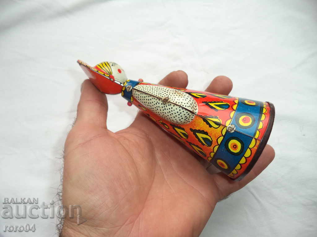 MOSCOW 80 - OLD KIDS SHEET DOLL - BUTTERFLY with price 45.00 BGN | € 23.01 MOSCOW 80 - OLD KIDS SHEET DOLL - BUTTERFLY with price 45.00 BGN | € 23.01