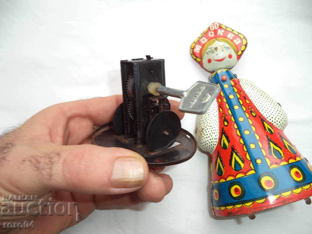 MOSCOW 80 - OLD KIDS SHEET DOLL - BUTTERFLY - 7 MOSCOW 80 - OLD KIDS SHEET DOLL - BUTTERFLY - 7