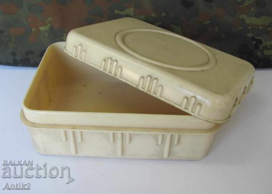 Auction  WWII Bakelite Food Box