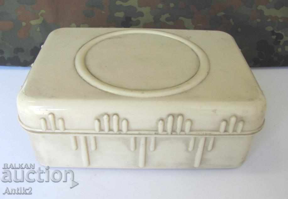 WWII Bakelite Food Box - 7