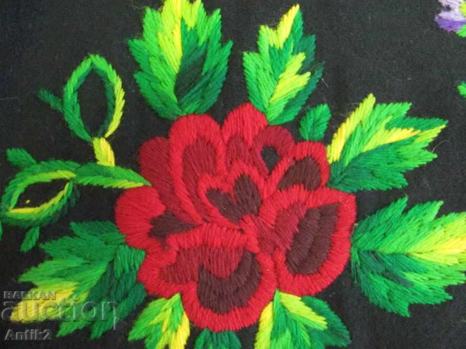 19th century Hand embroidered Tablecloth, Shalte - 6 19th century Hand embroidered Tablecloth, Shalte - 6