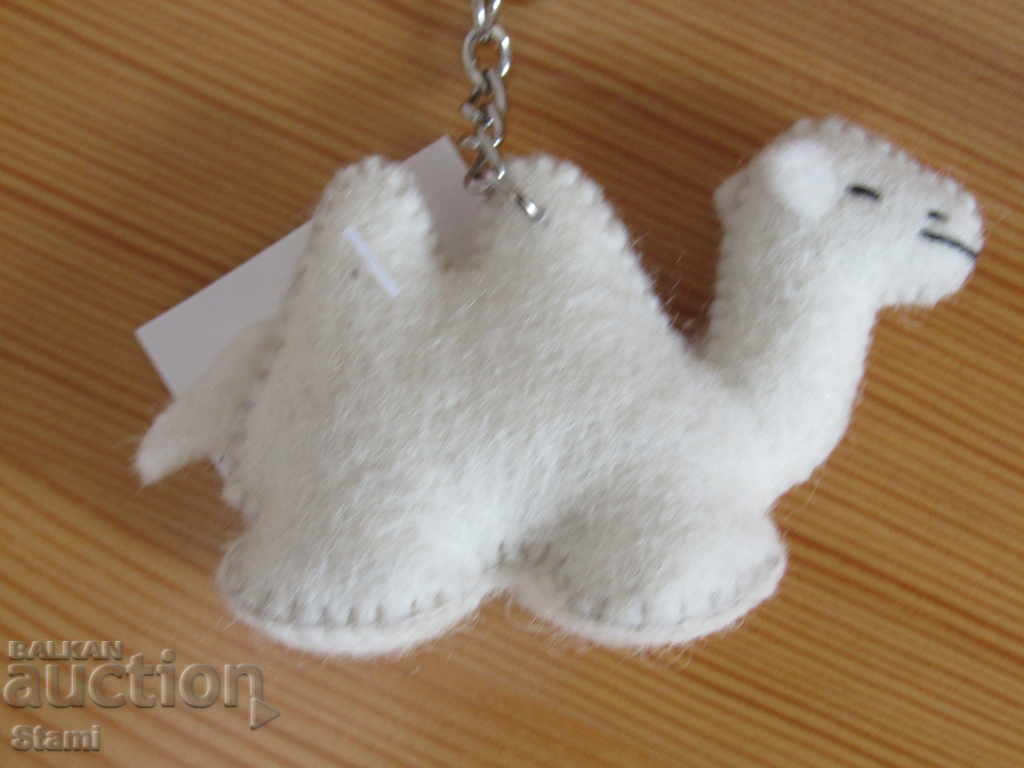 Keychain-back camel from Mongolia felt with price 12.00 BGN | € 6.14 Keychain-back camel from Mongolia felt with price 12.00 BGN | € 6.14