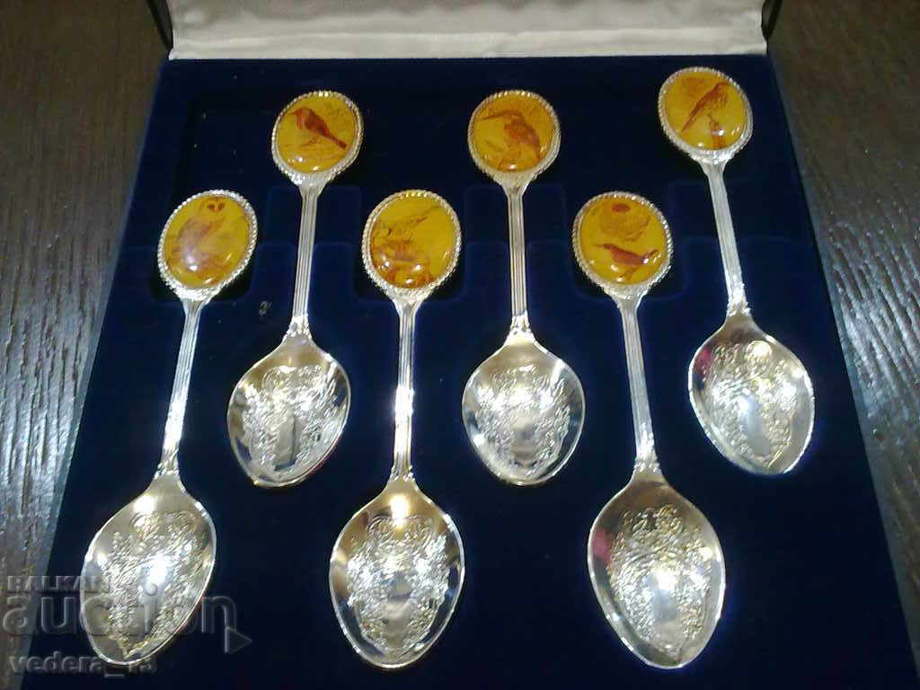 COLLECTION SILVER ENGLISH SPOONS with price 100.00 BGN | € 51.13 COLLECTION SILVER ENGLISH SPOONS with price 100.00 BGN | € 51.13
