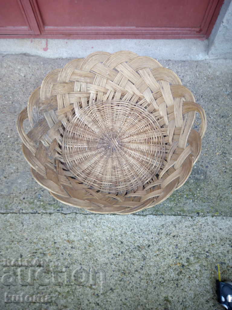 Old rattan bread basket