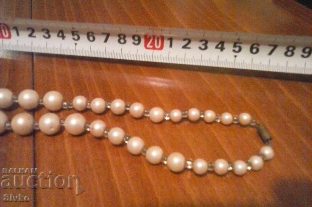 Auction Pearl necklace Auction Pearl necklace
