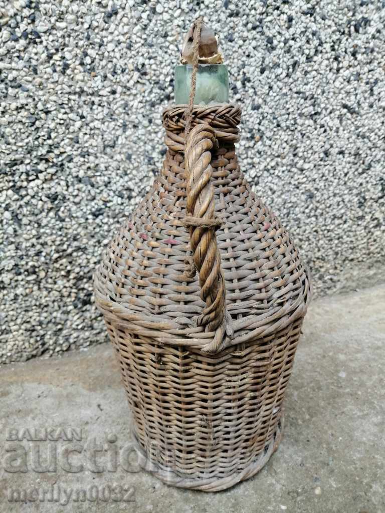 Аукцион Стара плетена дамаджана, бутилка, шише Аукцион Стара плетена дамаджана, бутилка, шише