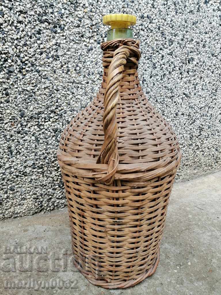 An old wallet, a bottle, a bottle - 5 An old wallet, a bottle, a bottle - 5