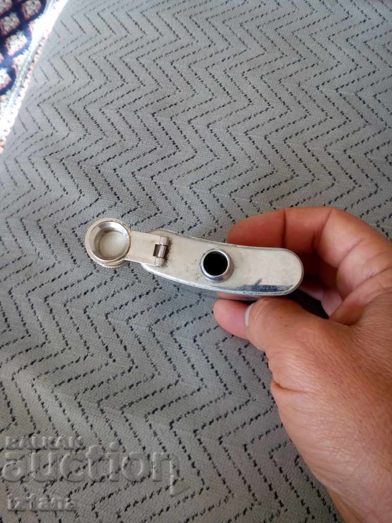 Auction Pocket flask Tulamore Dew Auction Pocket flask Tulamore Dew