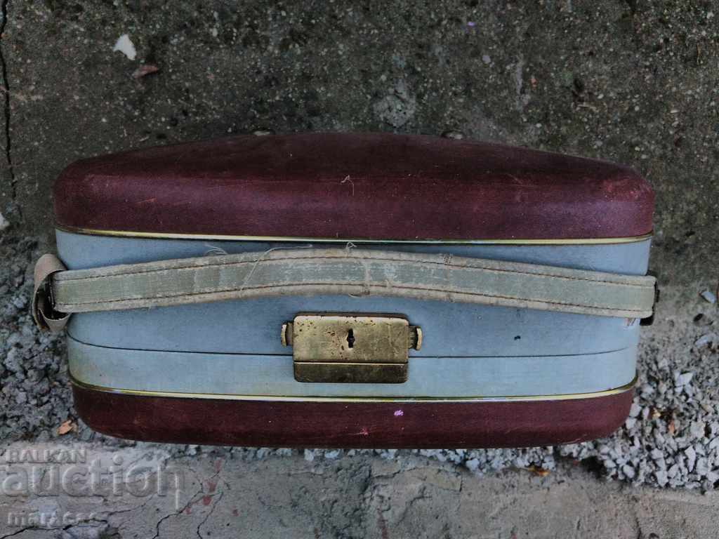 Delivery of Old electronic gramophones