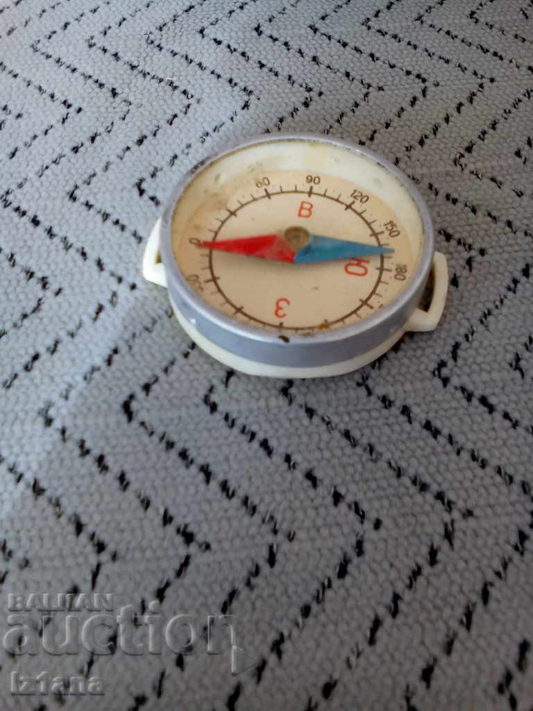 Old Mechanical Compass with price 20.00 BGN | € 10.23 Old Mechanical Compass with price 20.00 BGN | € 10.23