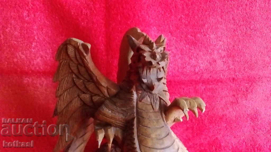 Παράδοση Παλιά φιγούρα σκαλίσματος δράκων Παράδοση Παλιά φιγούρα σκαλίσματος δράκων