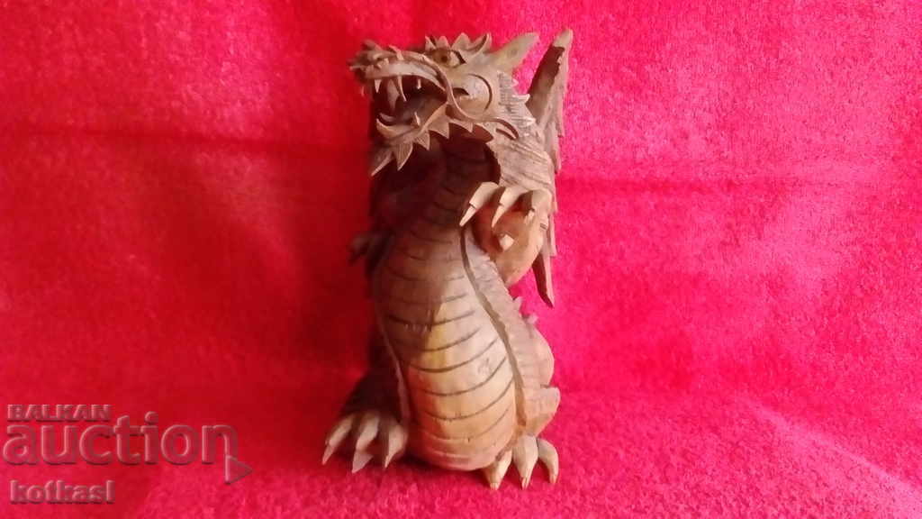 Old dragon carving figure