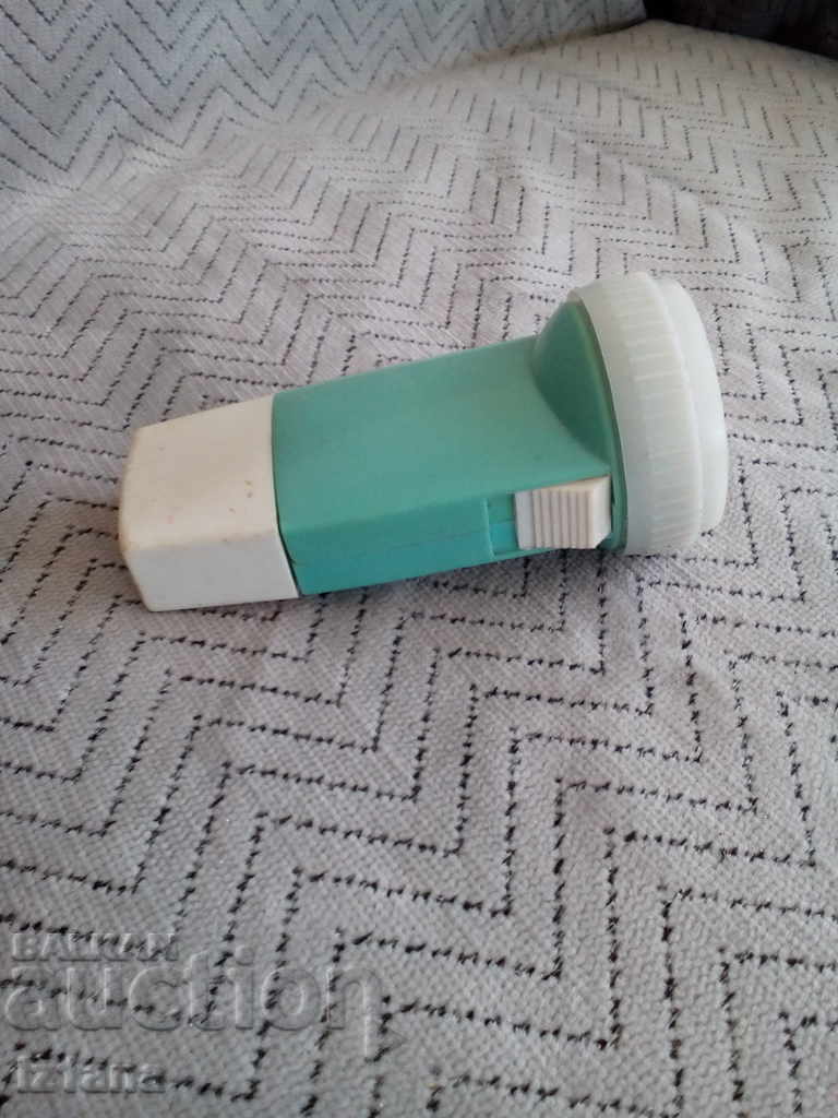 Auction  Old battery flashlight