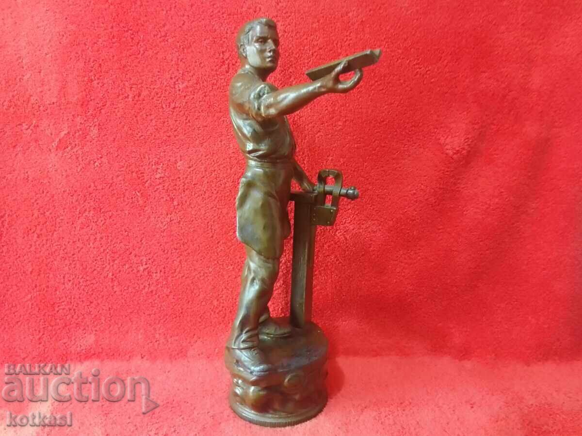 Auction Old metal figure of a Male Master 36 cm aluminum alloy tsam Auction Old metal figure of a Male Master 36 cm aluminum alloy tsam