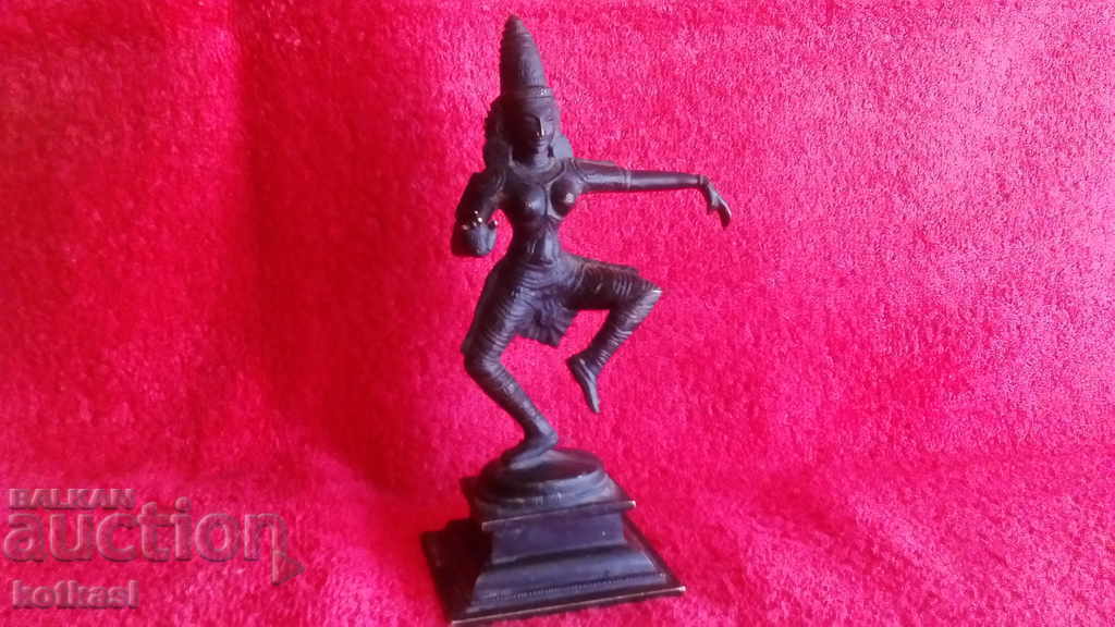 Figura veche din bronz a unei zeițe feminine dansând Asia India