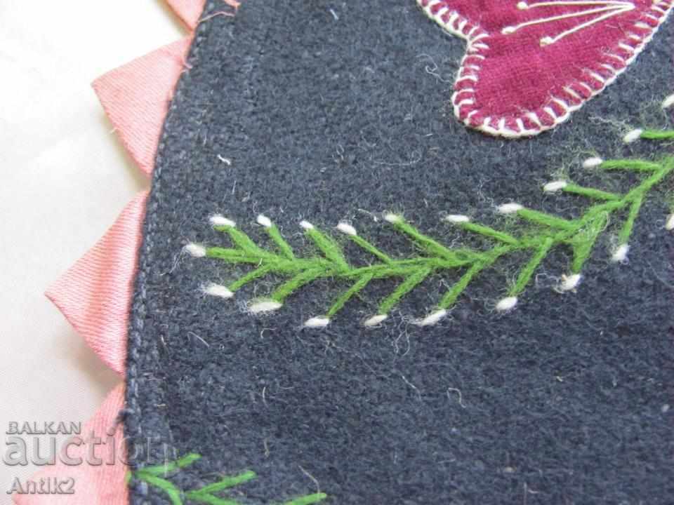 19th Century Handmade Tablecloth - 5