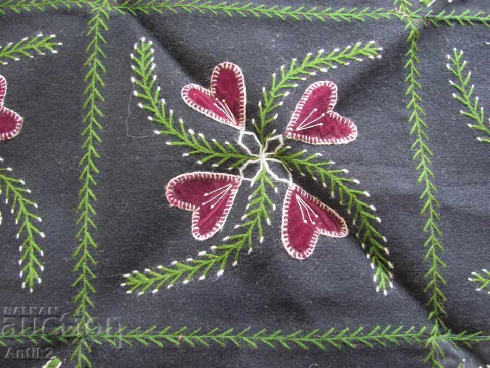 19th Century Handmade Tablecloth - 6