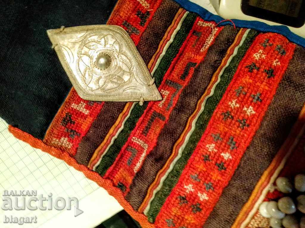 Auction pungia-nosia-protmone 19th century. Auction pungia-nosia-protmone 19th century.