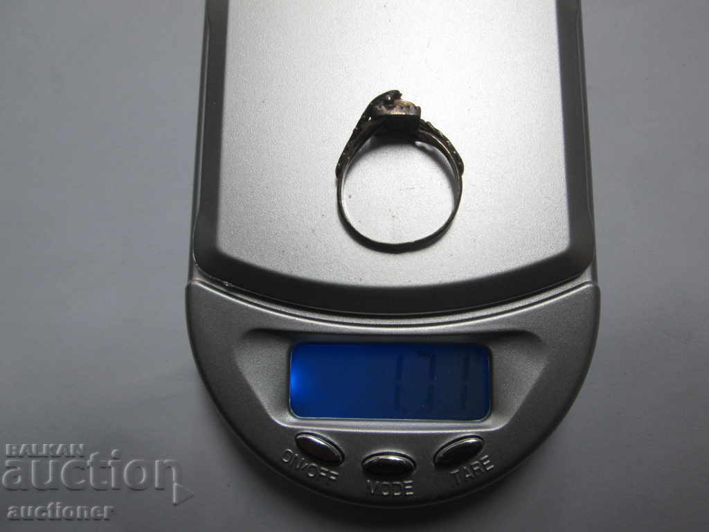 SILVER WOMEN'S RING - 7 SILVER WOMEN'S RING - 7