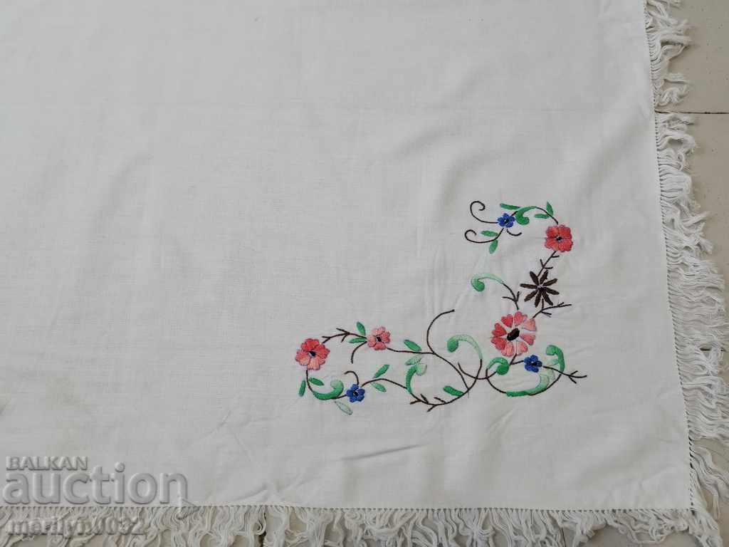 Auction Old embroidered cardboard, tablecloth, millet, Bulgarian embroidery Auction Old embroidered cardboard, tablecloth, millet, Bulgarian embroidery