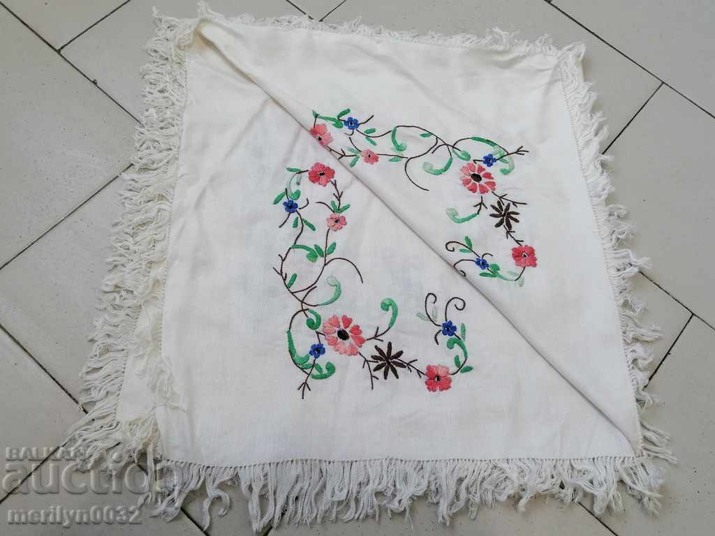 Delivery of Old embroidered cardboard, tablecloth, millet, Bulgarian embroidery Delivery of Old embroidered cardboard, tablecloth, millet, Bulgarian embroidery