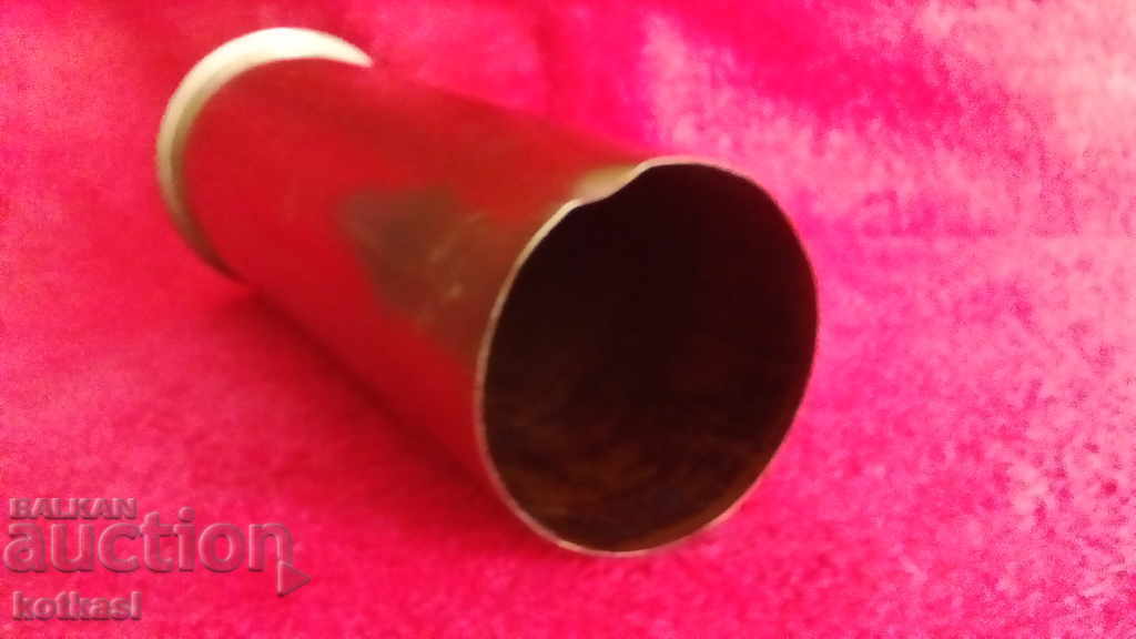Old metal brass case artillery war - 5 Old metal brass case artillery war - 5