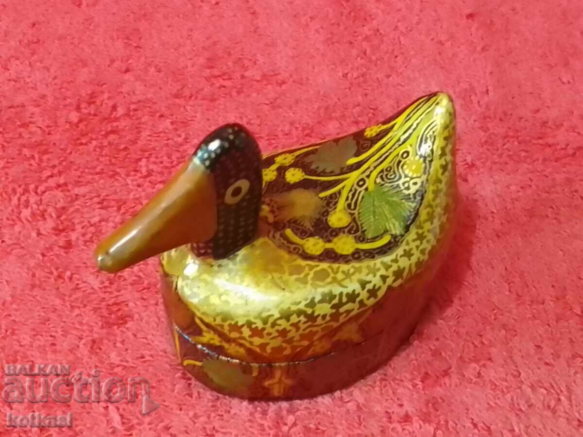 Cutie mică pictată veche pentru bijuterii Paleh URSS Rusia - 7 Cutie mică pictată veche pentru bijuterii Paleh URSS Rusia - 7