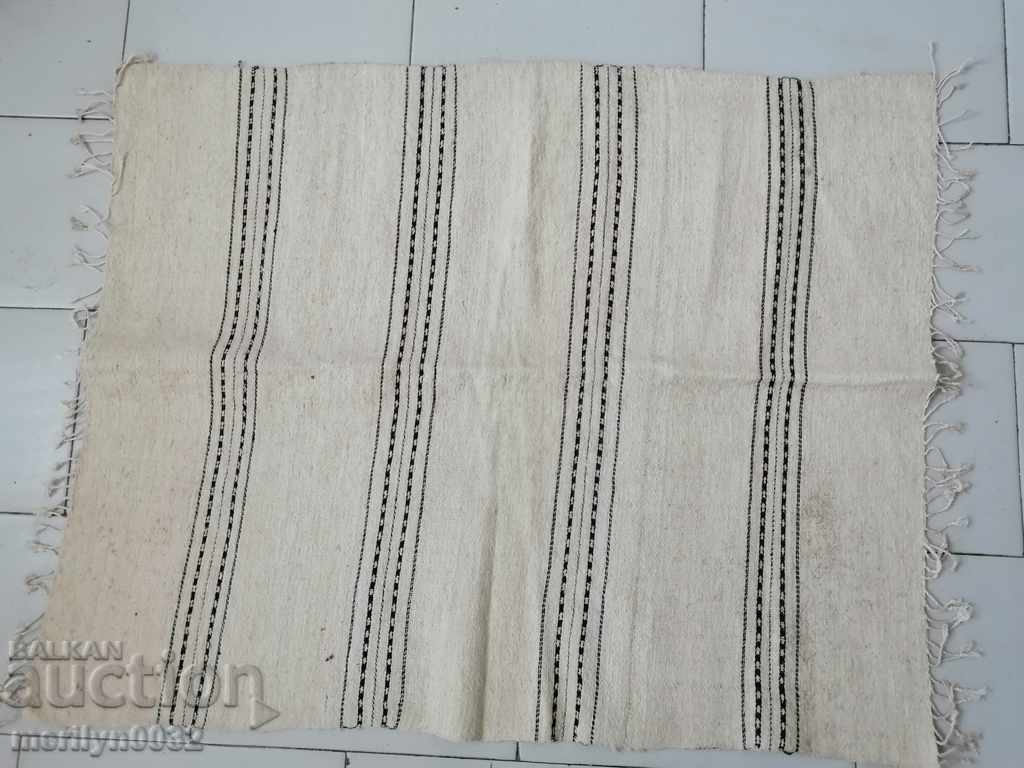 Lenjerie de pat din cânepă primitivă pentru peste 130 de ani cu preț 58.00 BGN | € 29.65 Lenjerie de pat din cânepă primitivă pentru peste 130 de ani cu preț 58.00 BGN | € 29.65