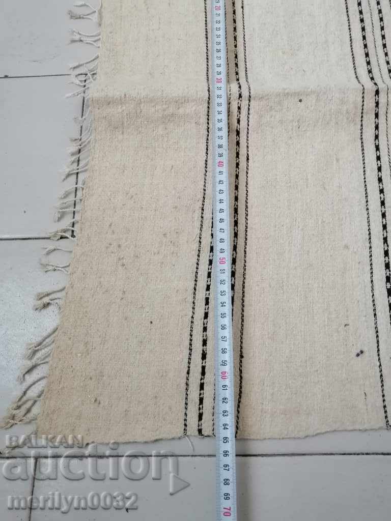 Livrarea Lenjerie de pat din cânepă primitivă pentru peste 130 de ani Livrarea Lenjerie de pat din cânepă primitivă pentru peste 130 de ani