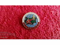 old socialist badge badge 1952-1982 excellent line