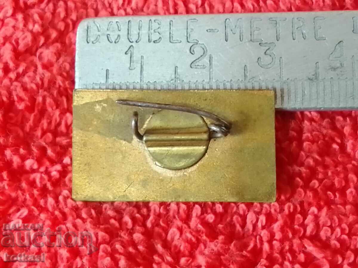 Old social badge bronze enamel 25 years MIA excellent with price 12.50 BGN | € 6.39 Old social badge bronze enamel 25 years MIA excellent with price 12.50 BGN | € 6.39