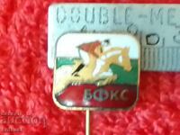 Old Sporting Social Badge Bronz Email Pin BFCS Con Excelent