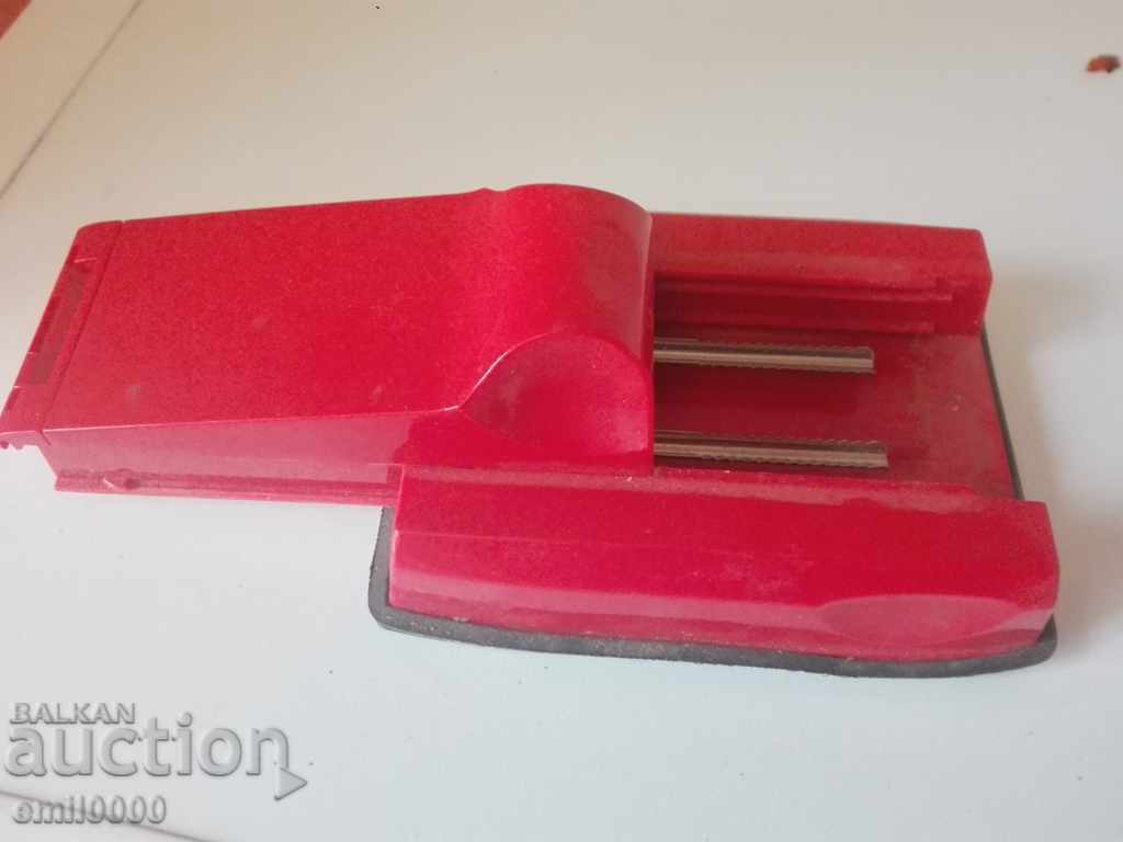 Μηχανή κατασκευής τσιγάρων. με τιμή 5.99 BGN | € 3.06 Μηχανή κατασκευής τσιγάρων. με τιμή 5.99 BGN | € 3.06