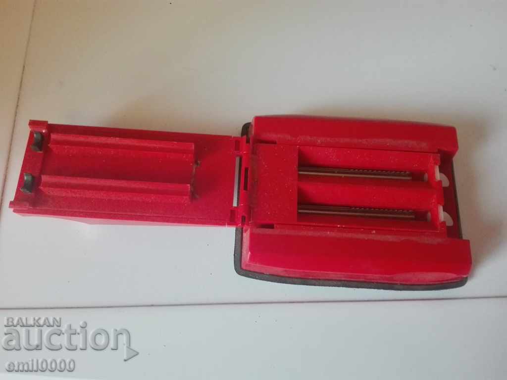 Δημοπρασία Μηχανή κατασκευής τσιγάρων. Δημοπρασία Μηχανή κατασκευής τσιγάρων.