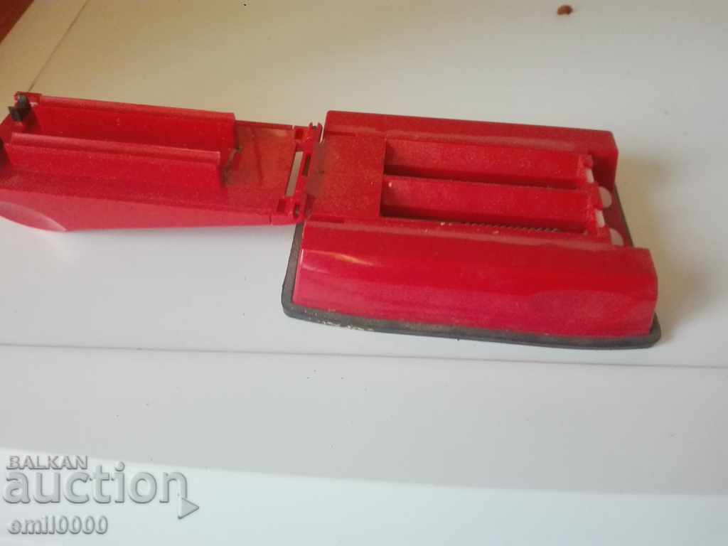 Παράδοση Μηχανή κατασκευής τσιγάρων. Παράδοση Μηχανή κατασκευής τσιγάρων.