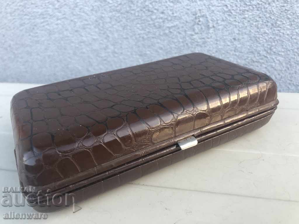 Auction  Radio Old Travel Webcor Radio !!!