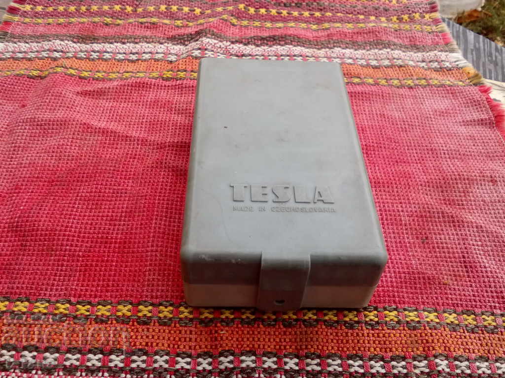 Tesla AMD 106 παλιό μικρόφωνο