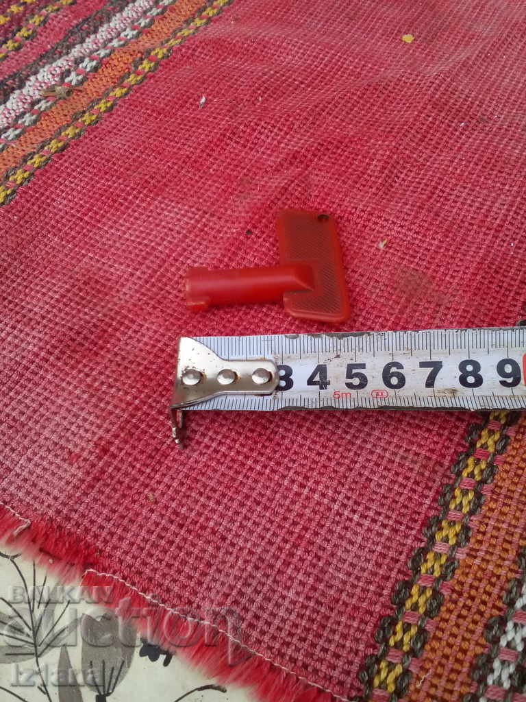 Delivery of Old winding key Delivery of Old winding key