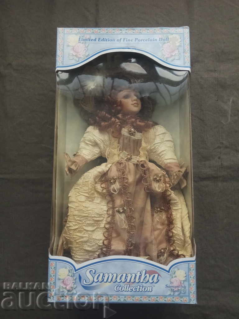 Порцеланова голяма  кукла в кутия от 2007 г.