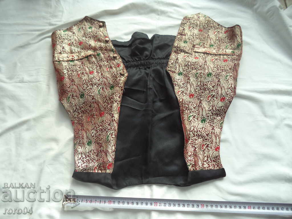 AN ILLUSION COSTUME SURFACE - 6