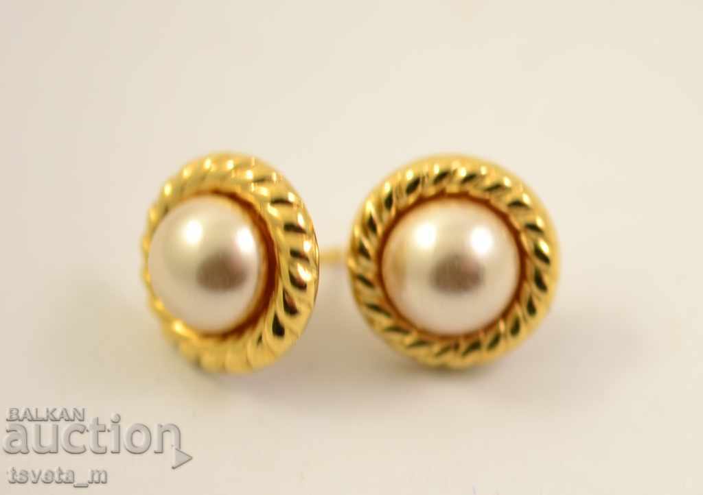 Earrings with price 3.00 BGN | € 1.53 Earrings with price 3.00 BGN | € 1.53