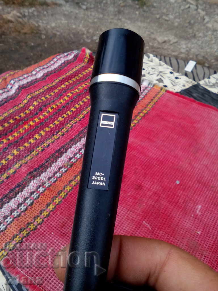 Old MC-220DL microphone with price 15.00 BGN | € 7.67 Old MC-220DL microphone with price 15.00 BGN | € 7.67