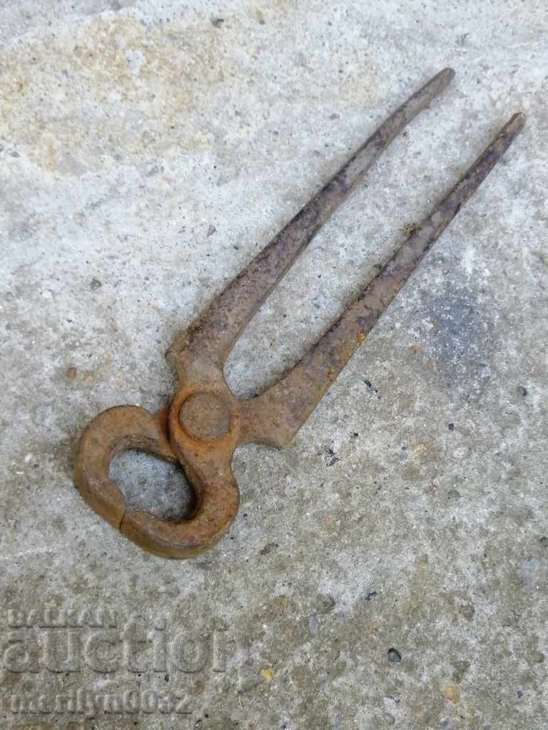 Old pliers, wrought iron, wrought iron, with price 27.00 BGN | € 13.80 Old pliers, wrought iron, wrought iron, with price 27.00 BGN | € 13.80