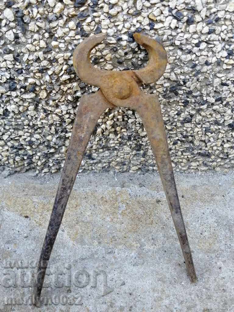 Auction Old pliers, wrought iron, wrought iron, Auction Old pliers, wrought iron, wrought iron,