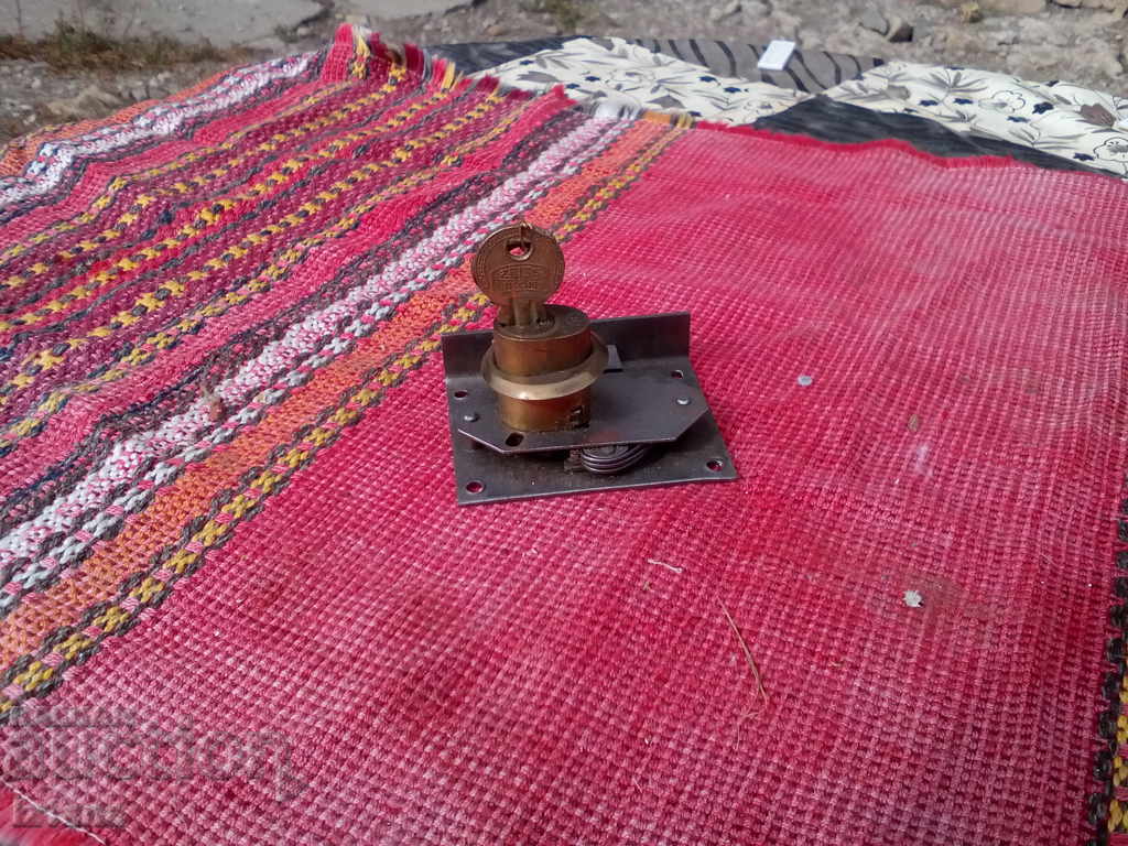 Old lock, lock with price 16.00 BGN | € 8.18