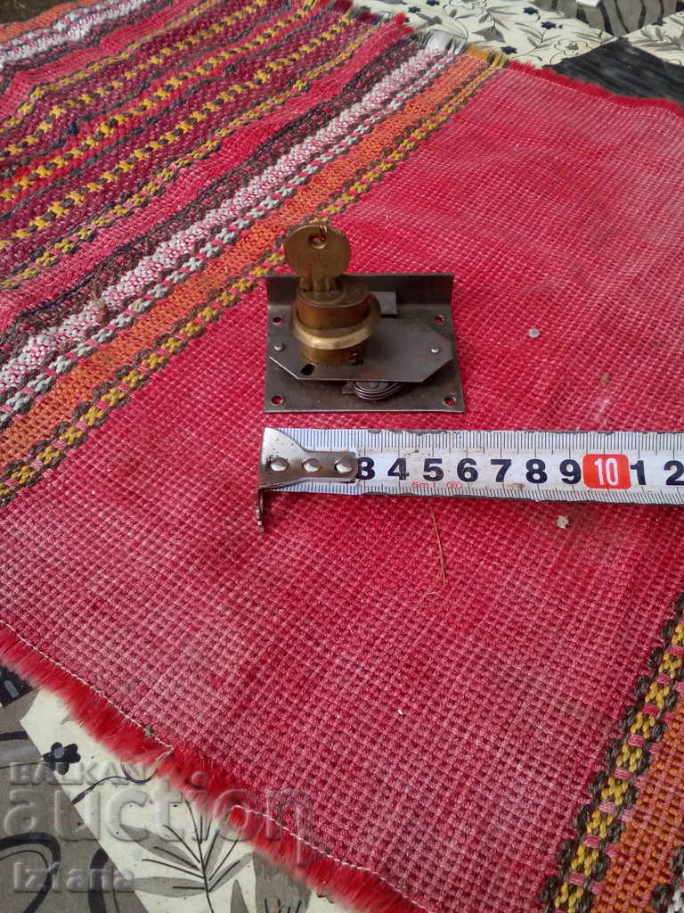 Auction  Old lock, lock