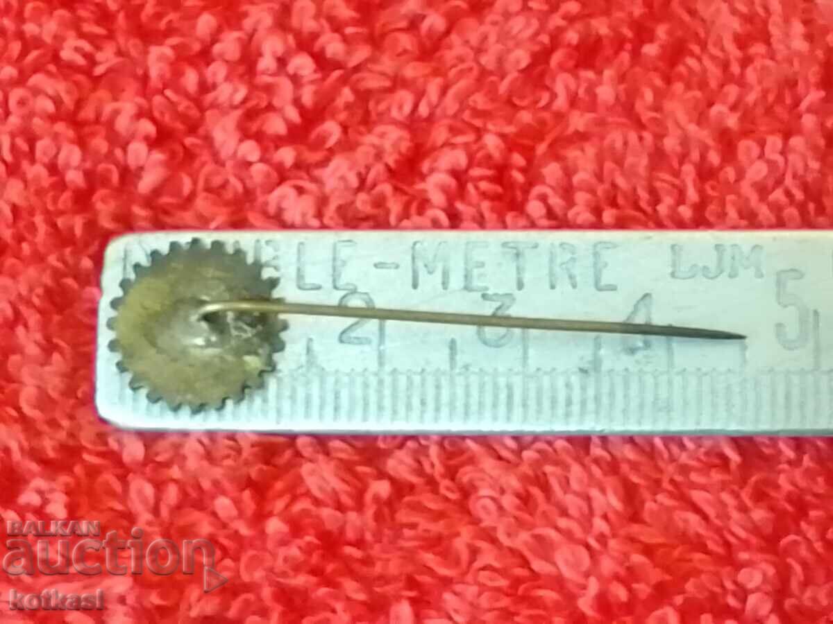 Old Royal Badge Bronze Pin M AND VARNA excellent with price 35.50 BGN | € 18.15 Old Royal Badge Bronze Pin M AND VARNA excellent with price 35.50 BGN | € 18.15